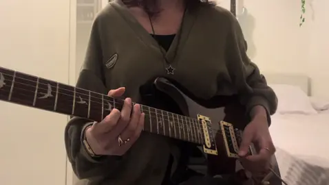 Khalik maaya - خليك معايا  #amrdiab #khalikmaaya #guitar #fyp #guitartok 