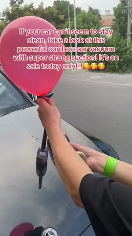 I like this portable car vacuum cleaner very much. It is small, portable and wirelessCrumb, pet hair, dust in crevices—360° clean with no dead corners.#car #carvacuumcleaner #fpy #carvacuum #🔥 
