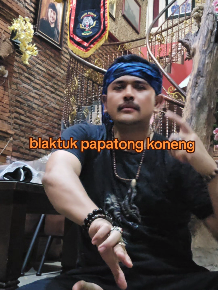 nyingkraykeun lalangse hate ku blaktuk papatong koneng hiburan hiburan wargi wargi he he #jaipong #papatongkoneng #lestaribudaya #fyp 