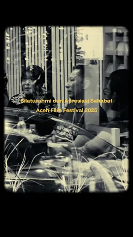 Selamat datang ke Banda Aceh duta FFI, Ringgo Agus Rahman dan Sheila Dara Aisha. Semoga dengan kehadiran para duta FFI ini, mampu memberikan kontribusi dan sharing ilmu yang bermanfaat bagi insan perfilman Aceh. Dan, selamat atas terselenggaranya Aceh Film Festival 2025. Bersama kita menuju Puspawarna Sinema Indonesia. #IllizaSaaduddinDjamal  #BandaAcehKotaKolaborasi  #AcehFilmFestival 