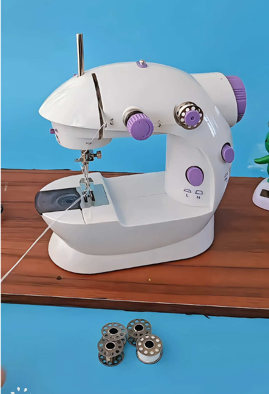 Máy may mini gia đình để bàn, máy khâu mini #maymayminigiadinh #maymaymini #maykhaumini #maymaydeban #maykhaugiadinh 