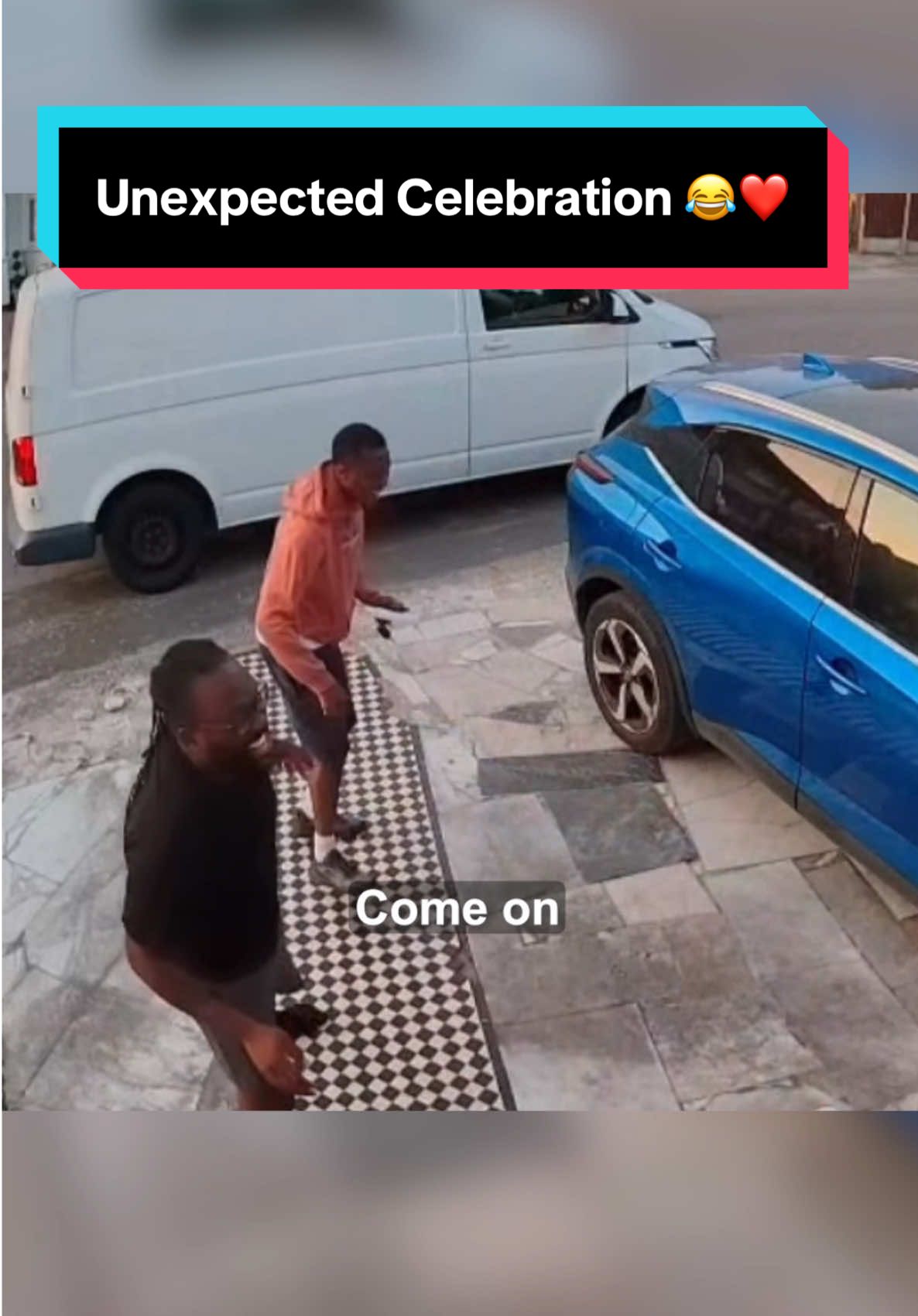 They both passed the vibe check 😂 we need more of these good vibes in the world today 🌎 Stay majical everyone 💫❤️❤️ (🎥 via: Bisola Sunmonu )  Follow @majicallynews for more #feelgood moments  ☀️ Wake up feeling majical — subscribe to our free weekly newsletter so you don’t miss any good news stories — link in bio 🔗