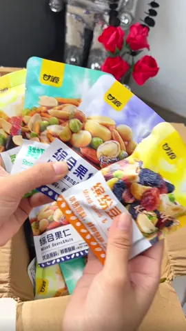 Hạt dinh dưỡng mix đủ 4 vị thơm ngon ko bị hôi dầu đâu mọi người ơi, săn lẹ đang có giá hời nè #hạtmixdinhdưỡng #hatdinhduong #hatmixvi #anvat 