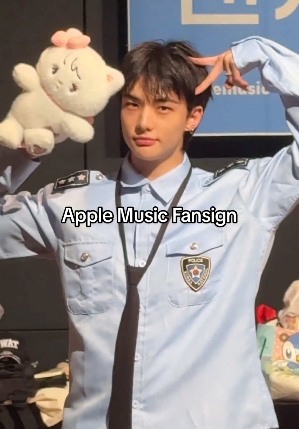 Hyunjin plays together with STAY  He’s so cuteeeeeeeee💕   #현진 #hyunjin #스트레이키즈 #StrayKids #ฮยอนจิน    