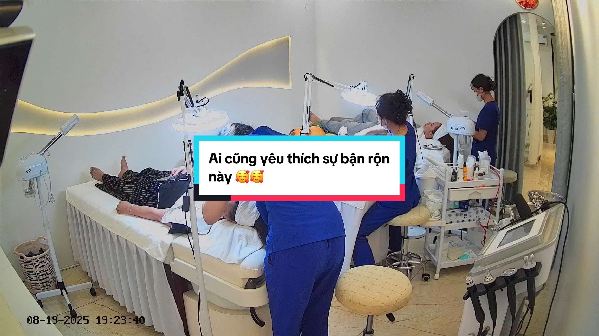 TuCa gửi lờ cảm ơn sâu sắc đến quý khách đã tới ủng hộ TuCa, nếu trong quá trình sử dụng dịch vụ nếu còn vấn đề gì quý khách hàng hãy liên hệ TuCa để TuCa giải quyết và cải thiện dịch vụ ạ 🥰#tuca #huongtuca #huongtucatrietlonglanh #huongtucaspa #tucabeauty   @Làm đẹp cùng Hương TuCa 