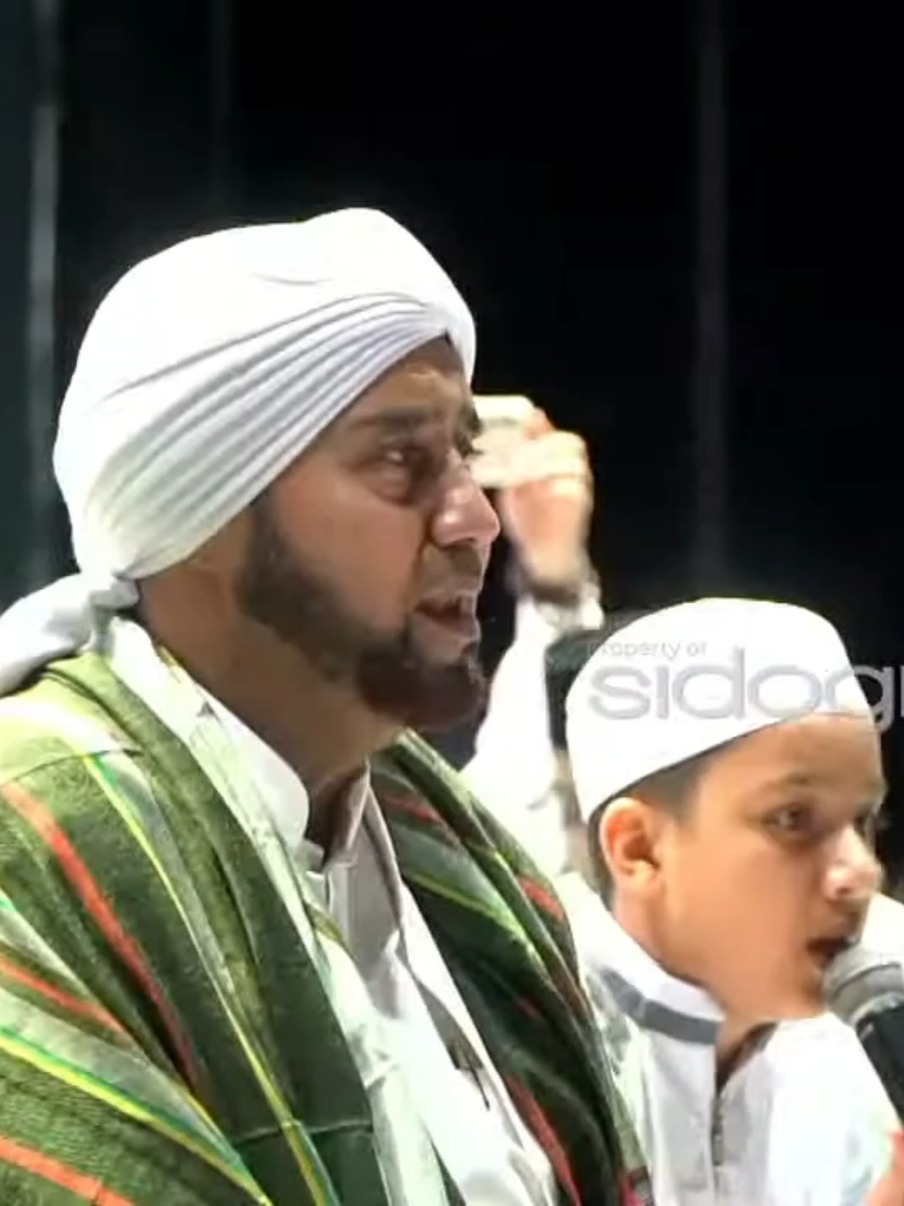 Sidogiri bersholawat bersama Habib syech