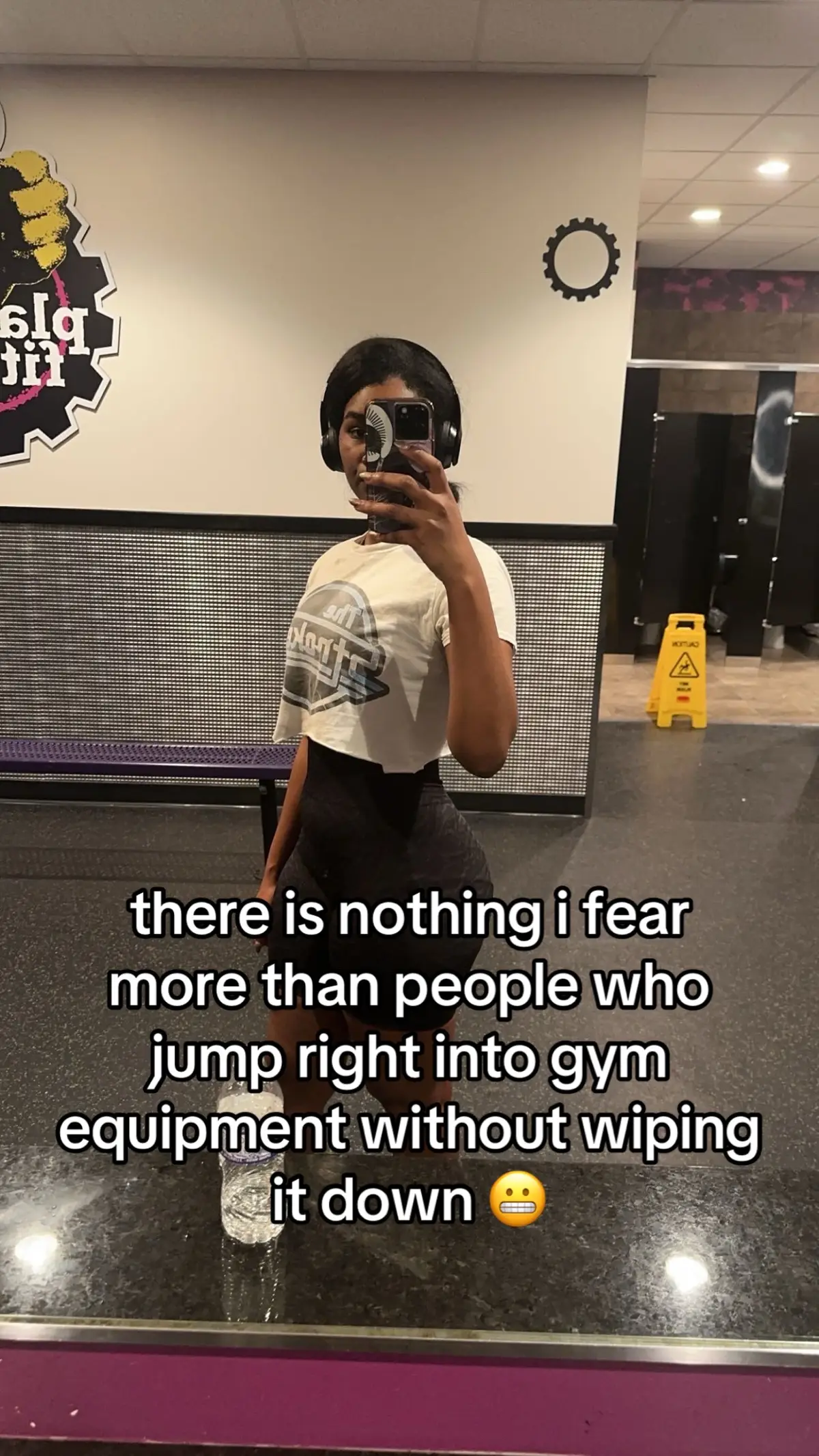 is nobody scared of ringworm?? 😩😩 #fyp #foryoupage #gym