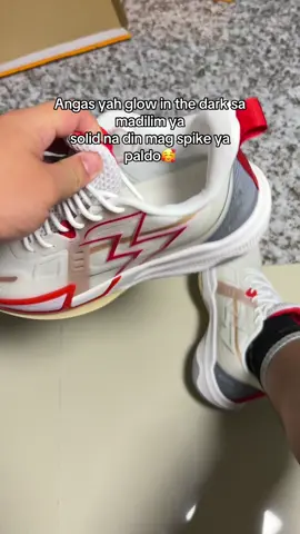 Ito yah maangas na shoes glow in the dark basketball shoes na solid mag spike maganda quality🥰#glowinthedark #luminous #basketballshoes #shoesformen #shoes 
