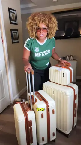 Affordable luggage sets are back in stock, just in time for holiday travel!  @HARMORA  #luggage #holidaytravel #giftideas #suitcase #christmasgiftideas 