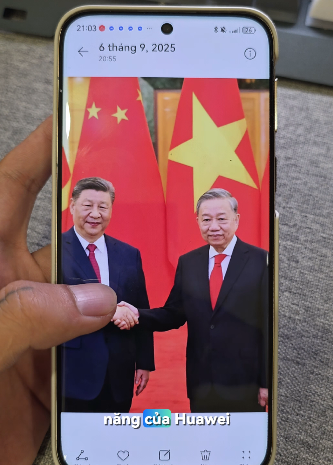 Trả lời @rng.vn.gii Khổ như cách dùng iPhone, xin đừng so với Huawei 🤭🤭 #huawei 