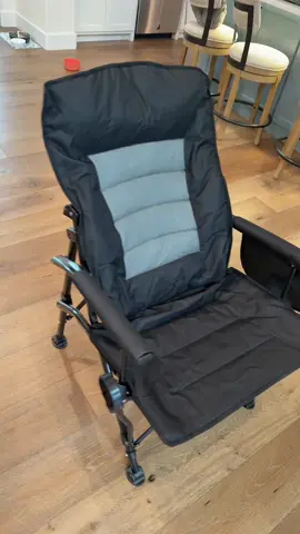 Oversize heavy duty camping chair that holds up to 500 pounds. #chair #foldupchair #campinghacks #campingchair #heavyweight🦍 
