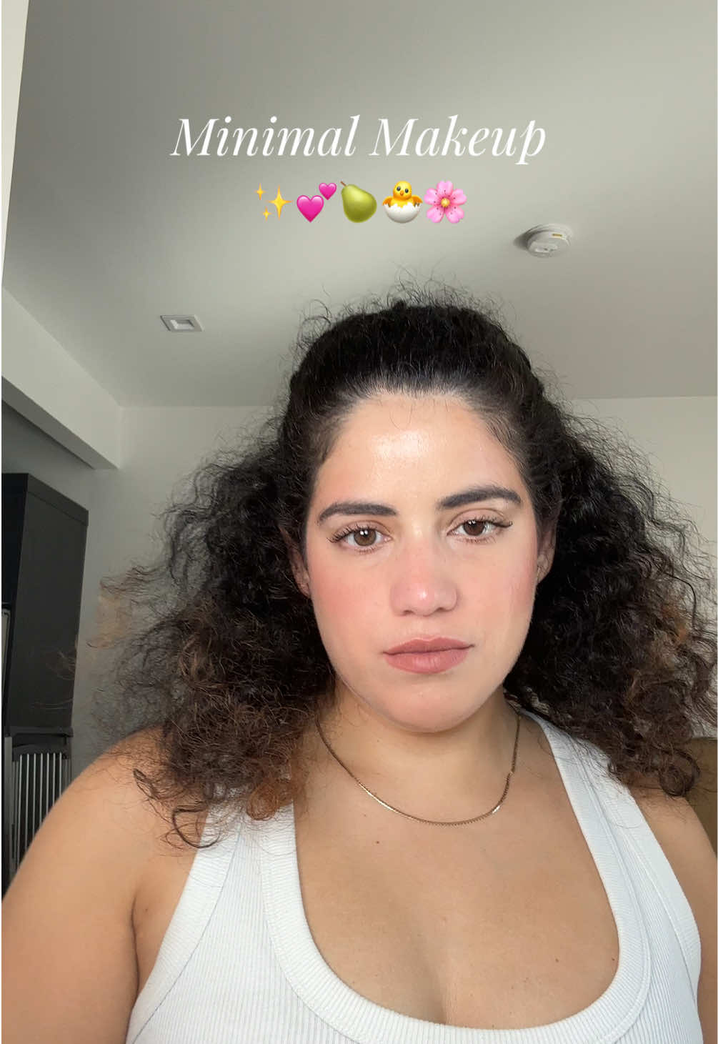 just a little bit of makeup elevates the look. #minimalmakeup #latinamakeup #nomakeupmakeup #makeupinspo #makeup 