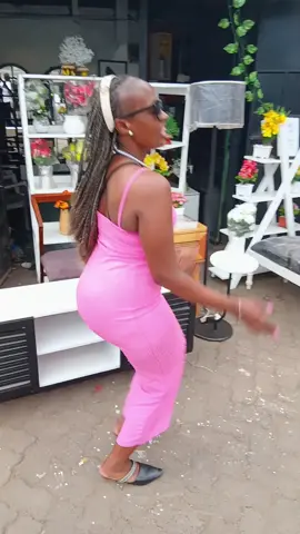 funny 😁 😁 😁... shake... #fyp #creatorinsights #dancechallenge #tiktokchallenge #shakeit 