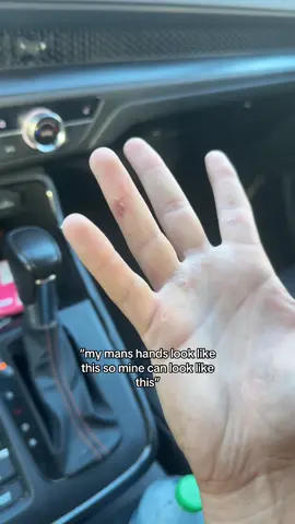 My hands look cleannnnnnn