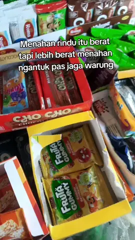 Menahan rindu itu berat tapi lebih berat menahan ngantuk pas jaga warung #fyp #warungsembakomadura #jualansembako #warung 