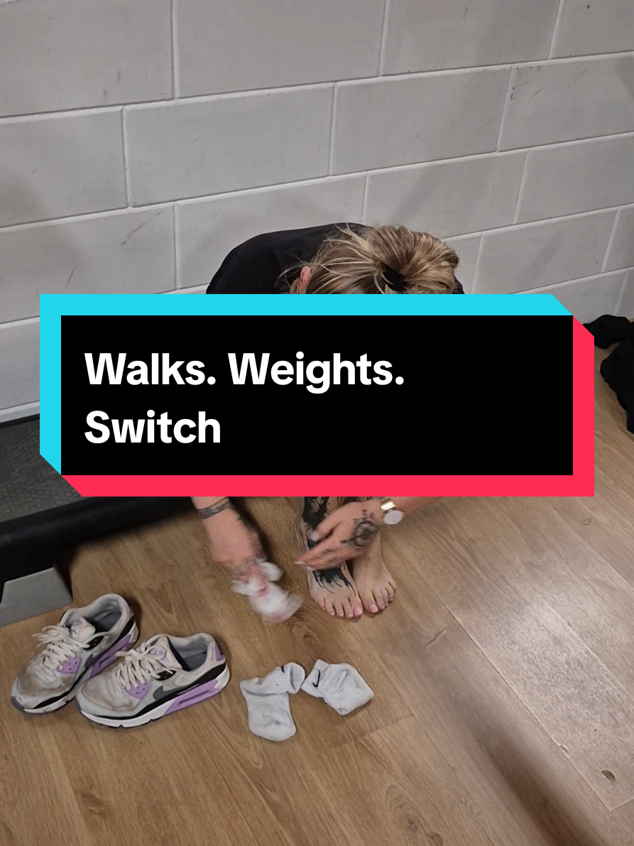 Almost finished my gym session… then a mid-workout sock change. Priorities.  #ravenwalks #gym #socks #viral #airmax90 