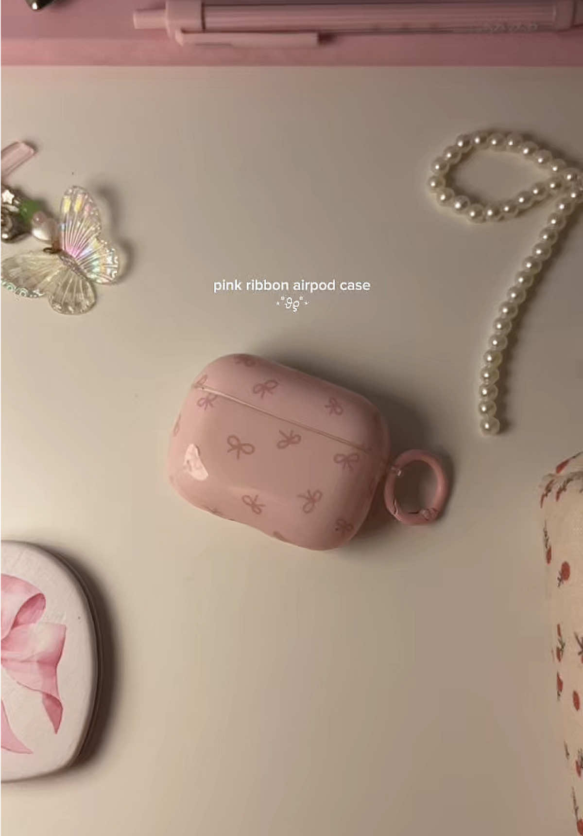 mine is pro 2!!! sooo preetyyy!!😩💗 #airpodcase #airpods #airpodspro2 #trending #pink 