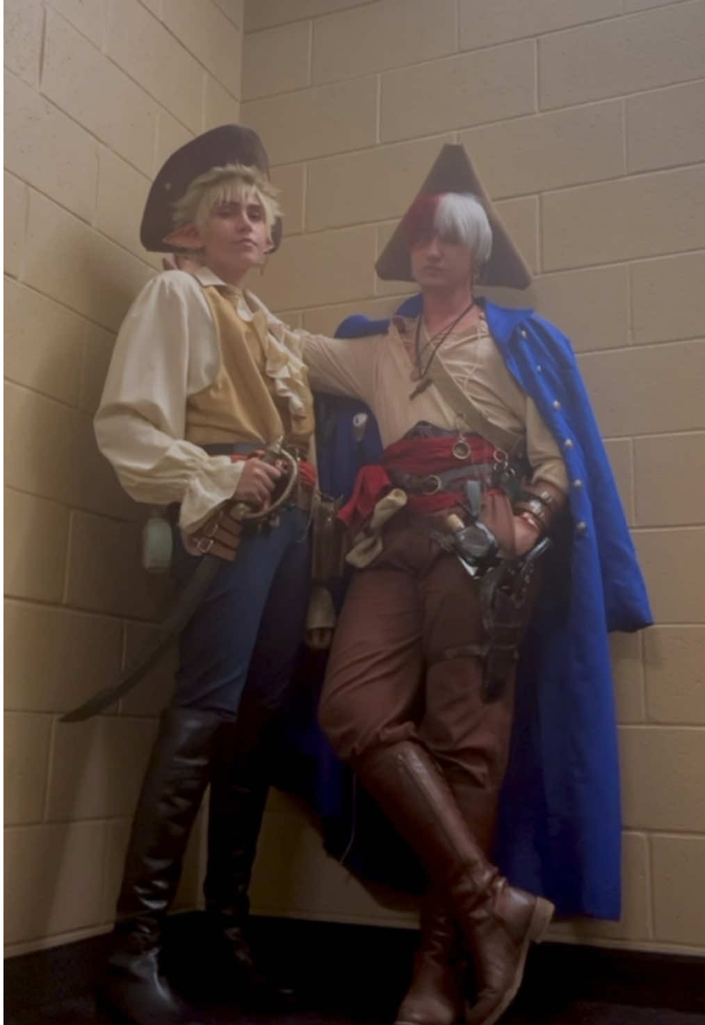 stairway fit check at colossalcon east #bnhacosplay #colossalconeast #bakugoucosplay #todorokicosplay #todobaku 