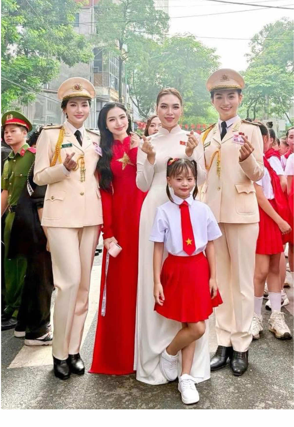 Cô Mỹ Tâm:Ai cản hai đứa nó dùm😔🥰#hoaminzy #mytam #a80 