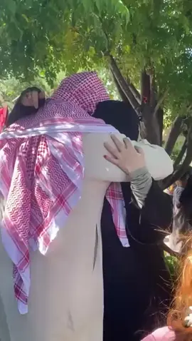 بعد قلبي ابي  اي والله مالقو بحنانك مابتتعوض الله يحفضك 🥹🤍