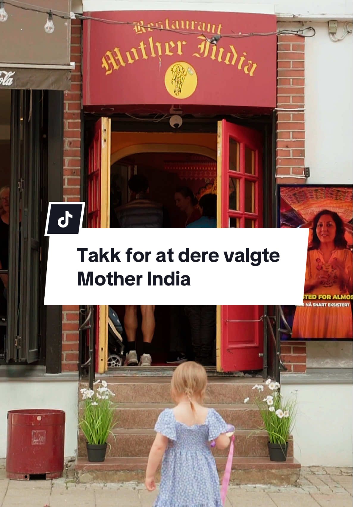 Takk for at dere gjorde sommeren vår magisk. Hver eneste gjest, hvert eneste smil – dere har fylt restauranten vår med varme, glede og ekte sommerstemning. Vi er dypt takknemlige for at dere valgte å dele øyeblikkene deres med oss. Vi håper dere har nytt smaken av India like mye som vi har elsket å servere den. Og nå som høsten nærmer seg, gleder vi oss til å ta dere med videre – til nye smaker, nye minner og nye kapitler i vår felles reise. Med kjærlighet, fra hele familien hos Mother India 💛