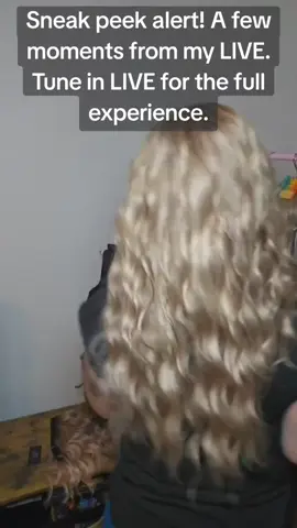 A highlight from my live Thursday night!  This is Aisom A34 and she is GORGEOUS! #waterwavewig #gluelesswig  #syntheticwig  #aisomwig  #lacefrontwig 