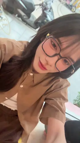 ลูกเจ้าของคาเฟ่เเมว555 @แมวดำมาแล้ว #ยูริชอบกินแซลม่อน #04 #สาวแว่น #นิเทศDPU 