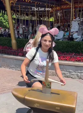 The last one…#fyp #foryou #disney #disneyland #disneyworld #disneyparks #surprise 