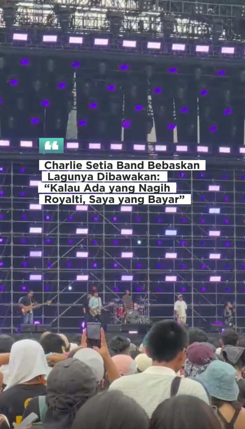 Penampilan Setia Band mencuri perhatian di Pestapora 2025.  Charlie menyebut, siapa pun bebas memutar lagu-lagu mereka tanpa dipungut royalti. Bahkan ia berterima kasih kepada orang-orang yang menghargai karyanya. Video Journalist: Dian Reinis Video Editor: Jessica Emmanuella  Produser: Nibras Nada Nailufar #liputan #konser #pestapora #royalti #demo
