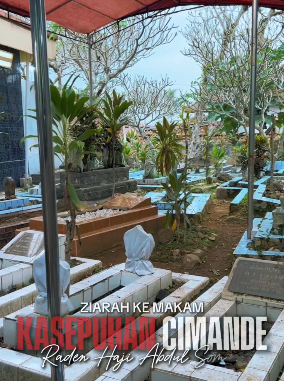 Hari Seusai Acara Festival Silat Cimande... Saya Melakukan Ziarah Ke Makam Kasepuhan Cimande, Raden Haji Abdul Somad, Di Kecamatan Caringin. Sebuah Pengingat Akan Jasa Dan Warisan Leluhur Yang Harus Kita Jaga Dan Lestarikan... SALAM BOGOR ISTIMEWA 🇲🇨 KUTA UDAYA WANGSA...