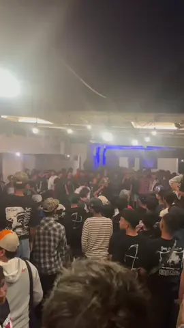 isine wong poseng tok#distopia #surabayahardcore #sbhc #mchc #malangcityhadcore 