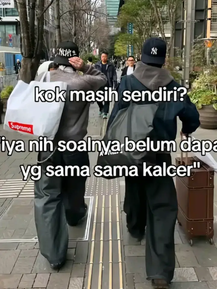 celana yg aku pke ada dikrnjang prfil yaw #creatorsearchinsights #skenaoutfit  #outfitideas #kalcer #fyp 