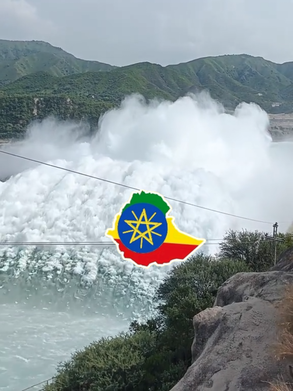 The ethiopian rehabilitation dam 🇪🇹 or the river is very beautiful and attractive  #ethiopian_tik_tok🇪🇹🇪🇹🇪🇹🇪🇹 #habeshatiktok #foryoupage #fyp #viralvideos 