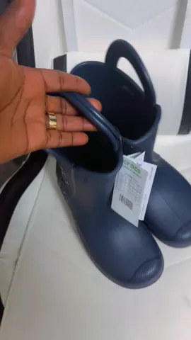 @CROCS UK #tiktokmademebuyit #dealdrop #spotlight #rainboots 