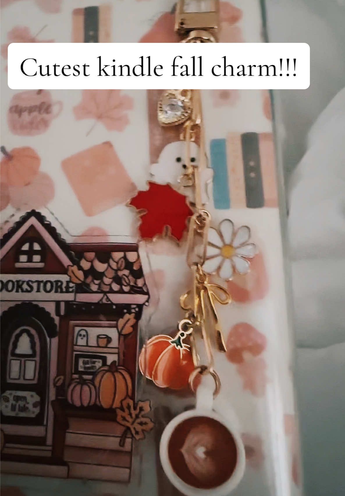 Cutest kindle fall charm!!!@Moss & Margins #kindlecharm #phonecharm #charms #kindleaccessories #kindleaesthetics 