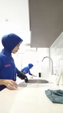 apapun pekerjaanya jangan lupa bersyukur ya,tetap semangat dan jangan menyerah ✨🙏 #fypシ #carefastindo #jakartabarat #cleaningservice 