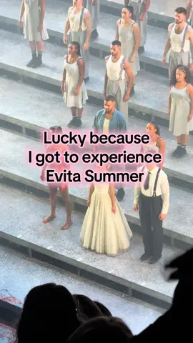 So sad that Evita closes today 😭 Hoping for a broadway transfer @RachelZegler @EVITA @lwtheatres  #evita #rachelzegler #rainbowhigh #musicals #dontcryformeargentina 