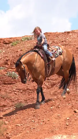 Just a cowgirl doing what she loves 🤠 #goodhorses #cowgirl #skclivestock @CheyenneMcphail #fyp 