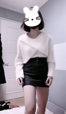 얘 영상을 왤케 좋아하는거임? 올리기만 하면 추천영상으로 뜨고 얘 영상 더 올려달라고 하네 #추천 #09 #08 #07 #교복 