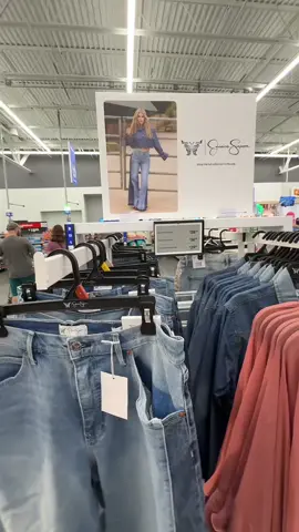 If you see anything you like, check out the Walmart link in my b!o! Sometimes it’s easier to get stuff online. This Walmart is so nice and quiet. #walmart 