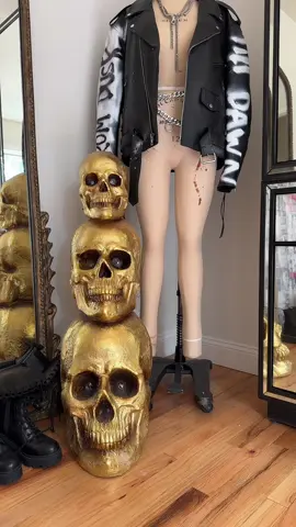 we are the weirdos mister 💀#eclecticdecor #spookydecor #witchydecor #girlythings #decorinspo 