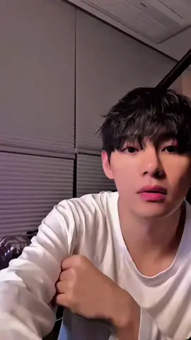 ganteng banget anjir  the real 30th age no kids  #kimtaehyung #taehyung #vbts #armybts #bangtan 