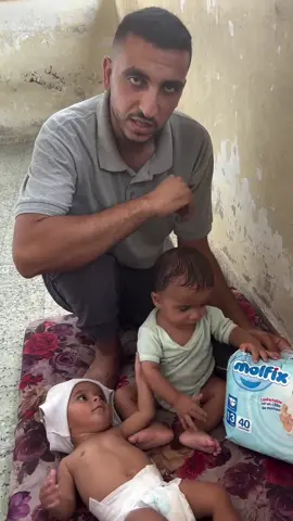 #gazaunderattackk🇩🇿♥#FoodForTheNeedy no home no food no water 