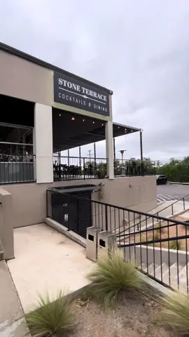 So the other day I stopped back in at Stone Terrace Gastro Pub to check out their Weekend Brunch 🍳🥂 running Saturdays & Sundays from 10am–2pm. This spot is definitely upscale but the vibes, service, and food are absolutely on point. Honestly, every dish I tried was delicious — zero misses. So do yourself a favor and #CheckEmOuut 📍 20626 Stone Oak Pkwy #103, San Antonio, TX 78258 #AsSeenInSA #PuroSanAntonio #supportlocal
