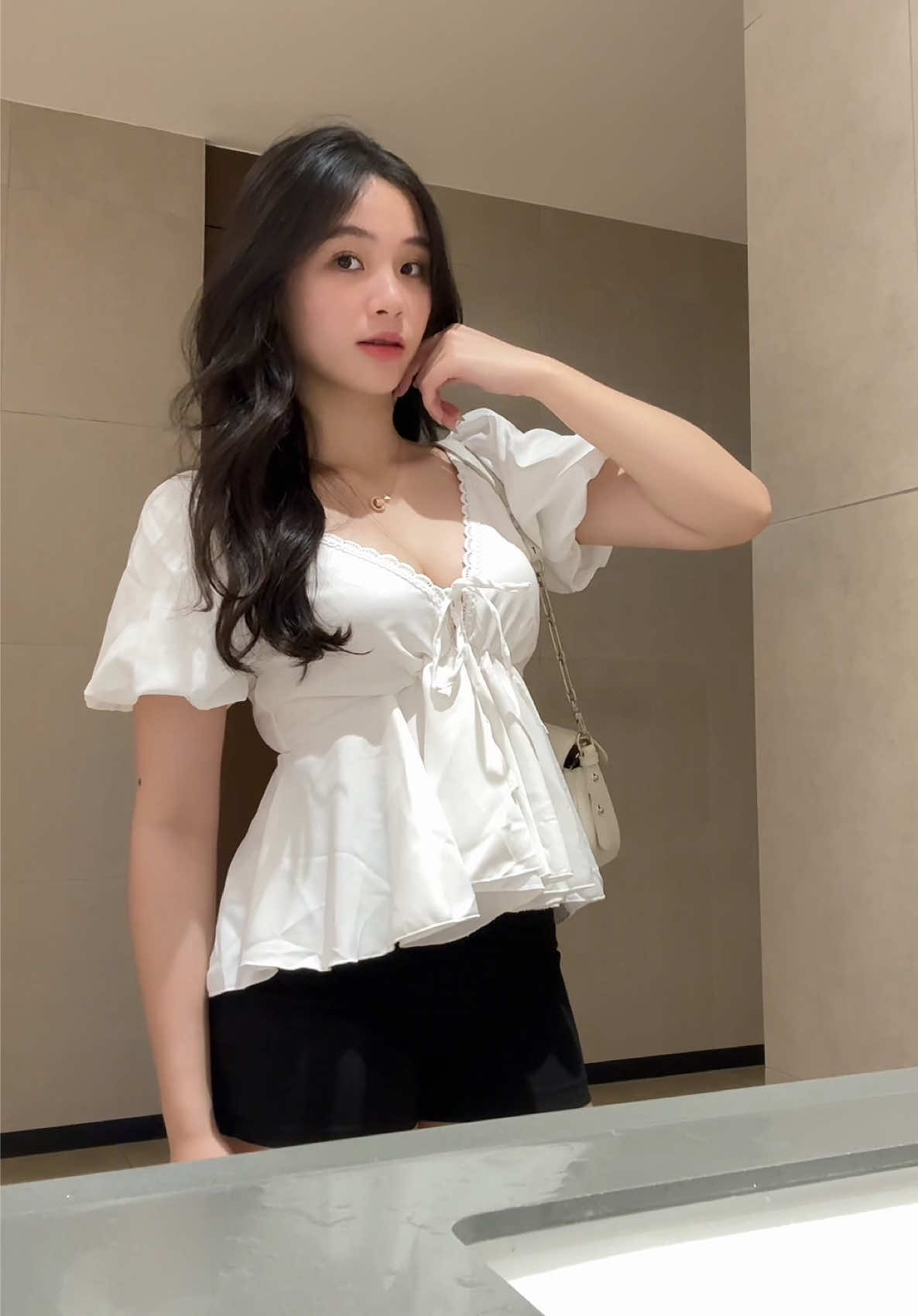 Lên nốt cho chị em màu trắng nhe #macdepmoingay #xuhuong #OOTD #fyp #outfitideas 