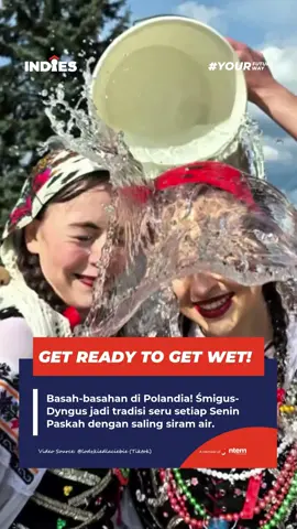 💦 Basah-basahan di Polandia? Setiap Senin Paskah, Polandia merayakan tradisi unik Śmigus-Dyngus (Wet Monday), di mana orang saling siram air sebagai simbol keberuntungan dan awal musim semi 🇵🇱. Bayangin, serunya tradisi ini bisa kamu rasain langsung kalau kuliah di Polandia! 🎓 Apalagi ada banyak kampus top incaran mahasiswa Indonesia, seperti: 🏛 University of Warsaw 🏛 Jagiellonian University 🏛 Warsaw University of Technology 🏛 Adam Mickiewicz University 🏛 Wrocław University 📅 Intake Polandia: 🍂 Fall Semester (Sep–Feb) → Apply Jan–Jul 🌸 Spring Semester (Feb–Jun) → Apply Sep–Nov Dengan komunitas pelajar Indonesia yang besar dan lokasinya yang strategis di Eropa Tengah, Polandia memang jadi tujuan favorit untuk study abroad! ✨ Mau ngerasain langsung tradisi unik seperti Śmigus-Dyngus sambil kuliah di Polandia? 👉 Yuk, konsultasi gratis bareng INDIES lewat link di bio! 🚀 #INDIES #StudyAbroad #YourFutureYourWay #StudyinPoland #SmigusDyngus