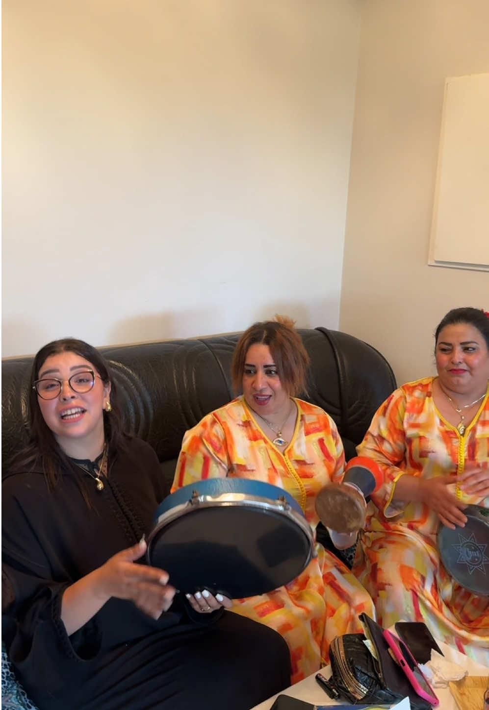 غير ضاحكين 🩷🤣🤣 كي جاتك الموهبة الحقيرة 🩷🤣#الدار_البيضاء #مع_نور_نساي_لهموم 