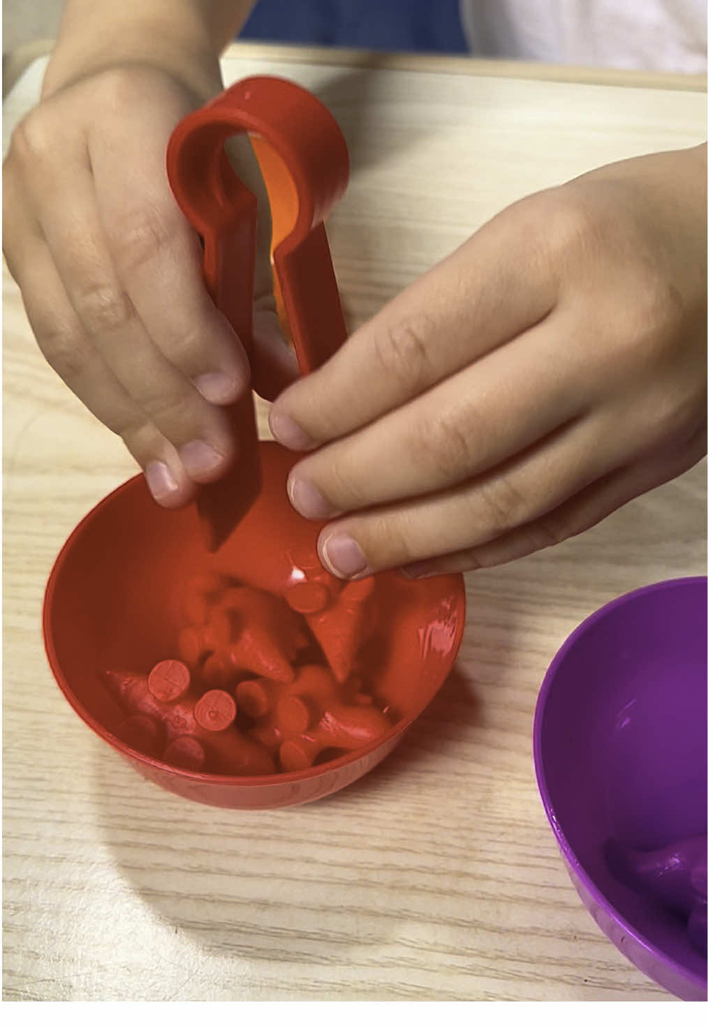 Must have game! So many ways to learn 🙌🏼 #toy #toys #learning #learningtoys #educational #finemotorskills #colorsorting #kids #toddlers #toddlermomlife #mom #MomsofTikTok 