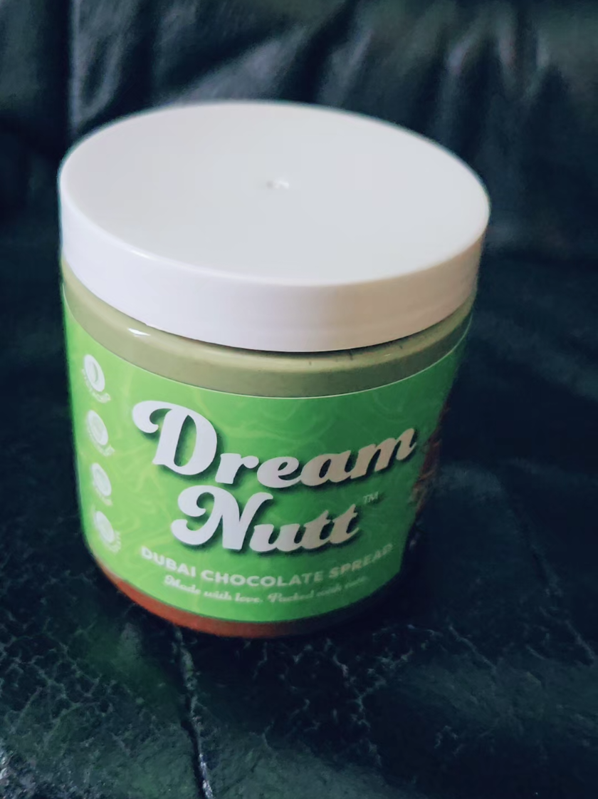 omg this stuff is so yummy! #dreamnutt #dubaichocolateinajar #sweettreats  #pistachio #chocolate 