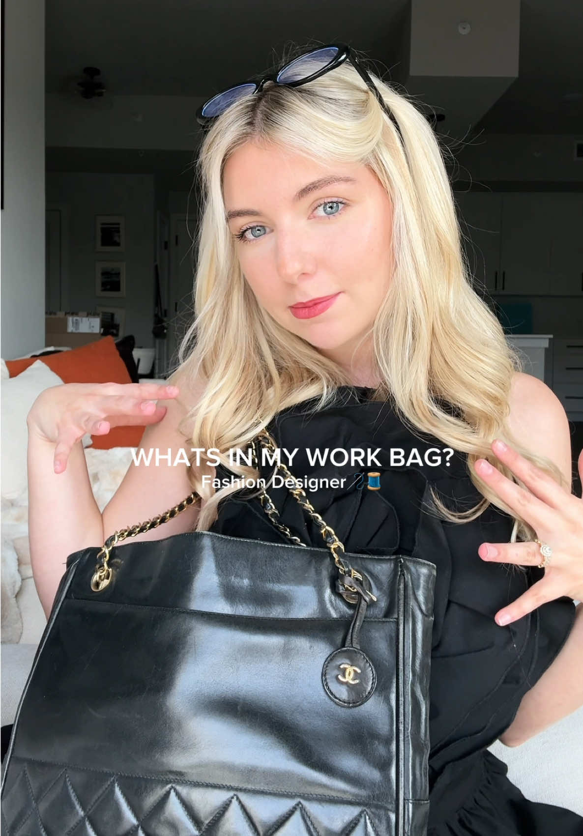 What’s in my work bag? 🪡🧵 #fashiondesigner #sewing #seamstress #chanel #fashiondesign 